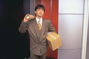 自宅に設置する照明器具は便利な通販で