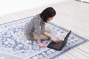 可愛いコスチュームを着たシェリーメイ